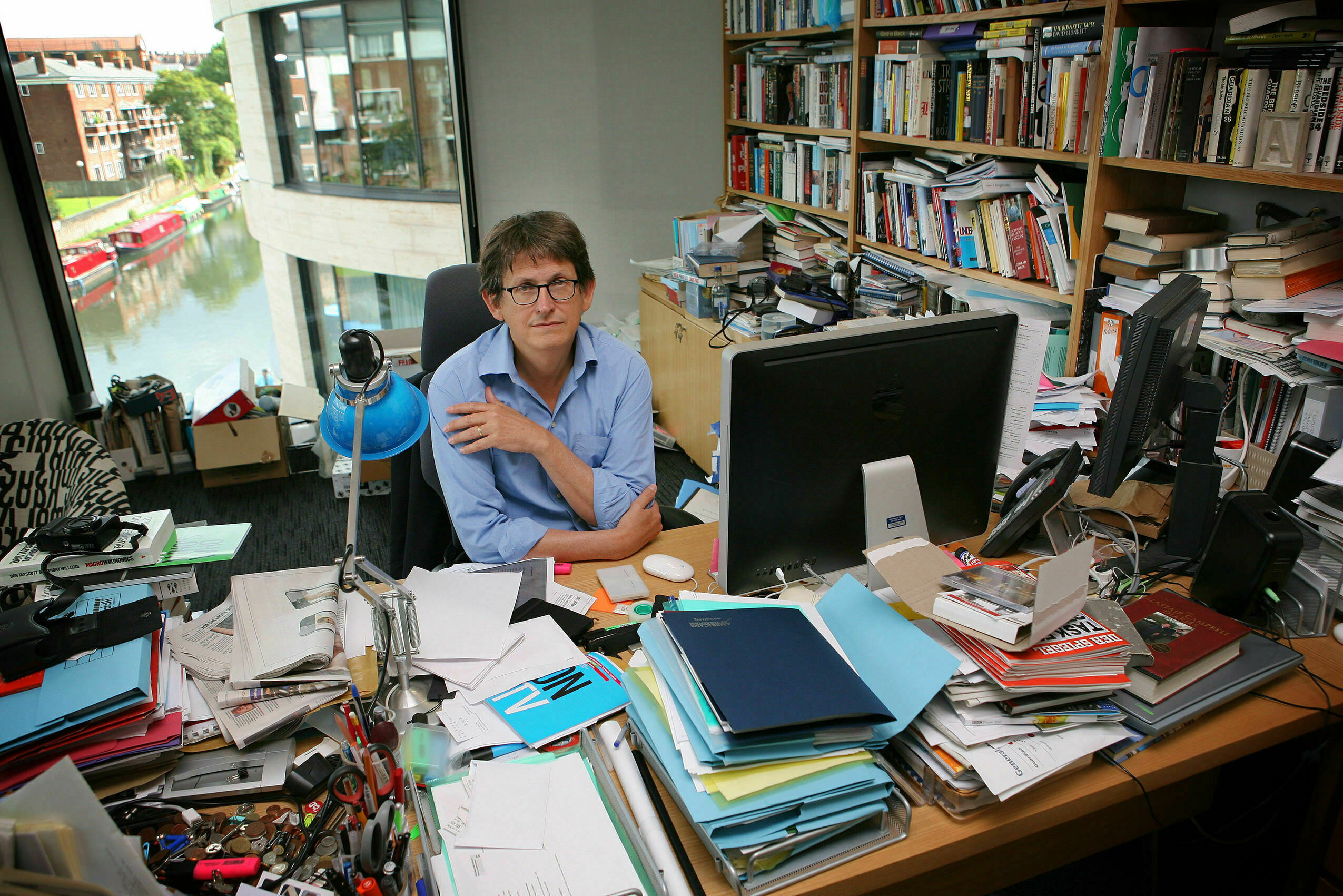 Alan Rusbridger portrait by Carmen Valino
